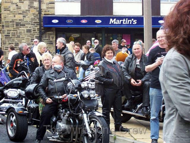 Baildon 2007 Angie - Paul - Mikaela (231).JPG